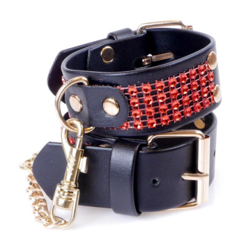 Наручники зі штучної шкіри з кристалами Fetish Boss Series - Handcuffs with cristals Red, BS3300109